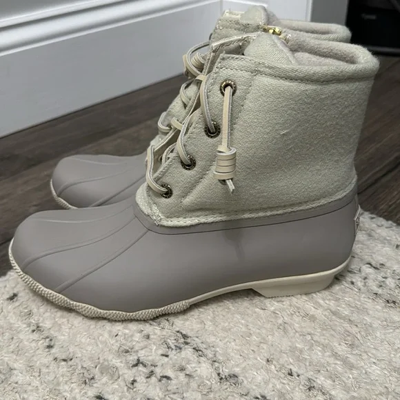 NWOT sperry boots - Picture 2 of 5